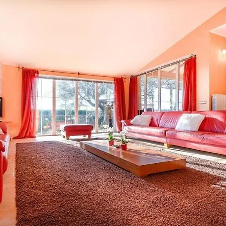 Duda - A Unique Memory Villa *